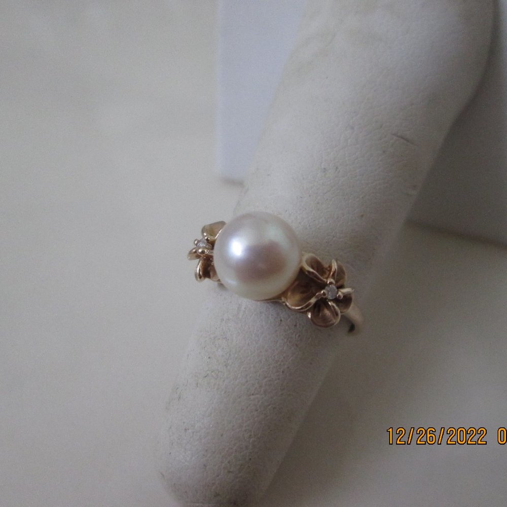 14K Yellow Gold Pearl Plumeria Diamond Ring